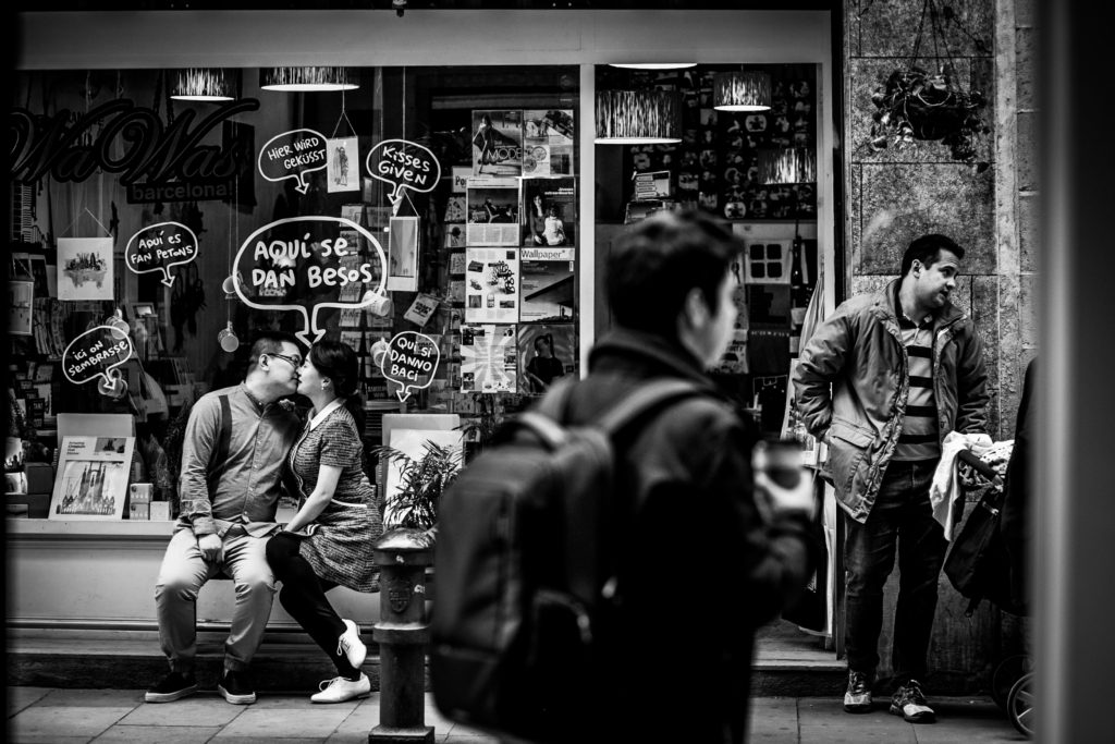 chinese engagement barcelona, pre wedding barcelona, preboda barcelona, japanese engagement barcelona, engagement barcelona, barcelona prewedding, love session barcelona