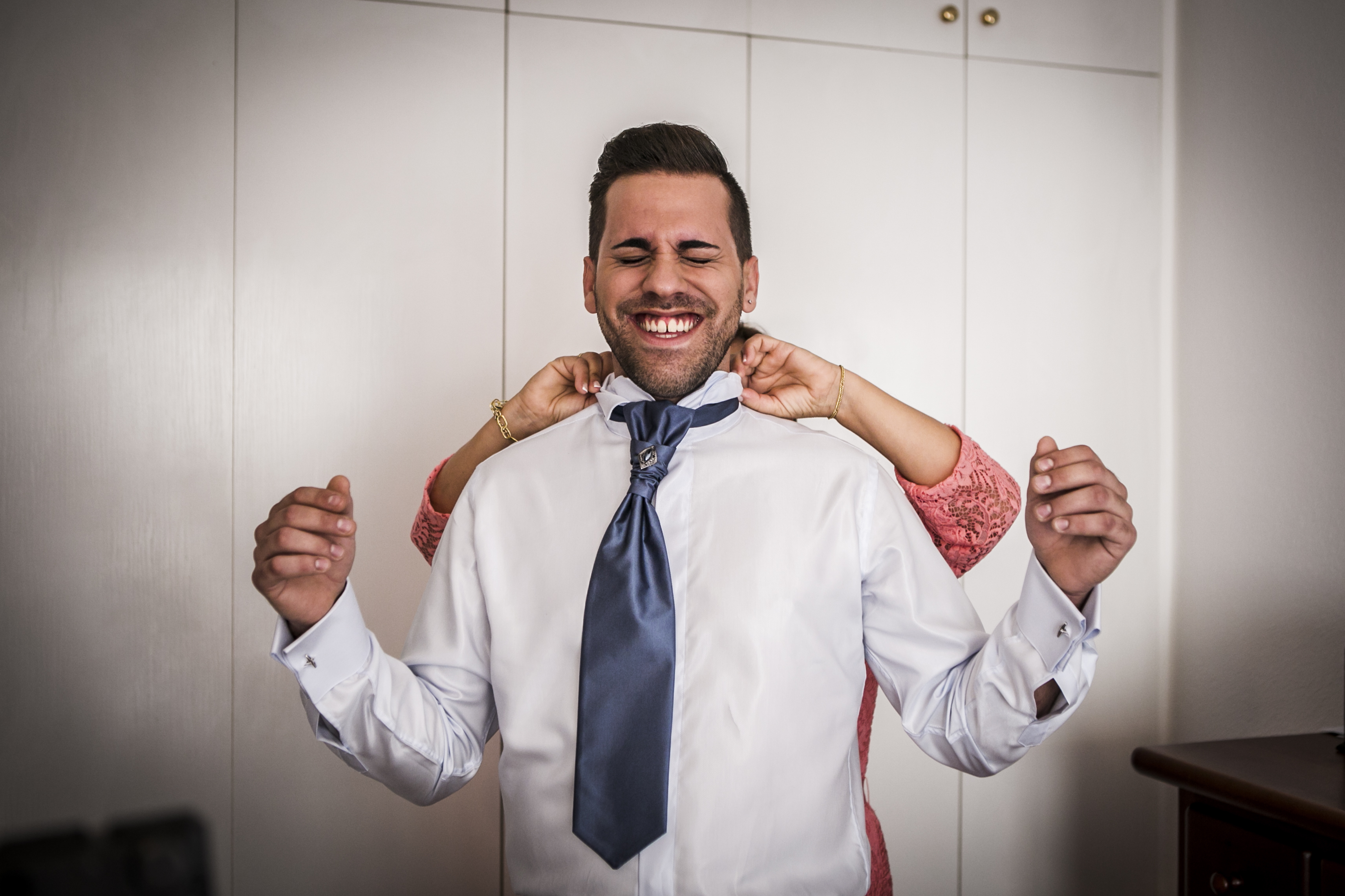 Let's the show begin!. Grooms preparation at wedding