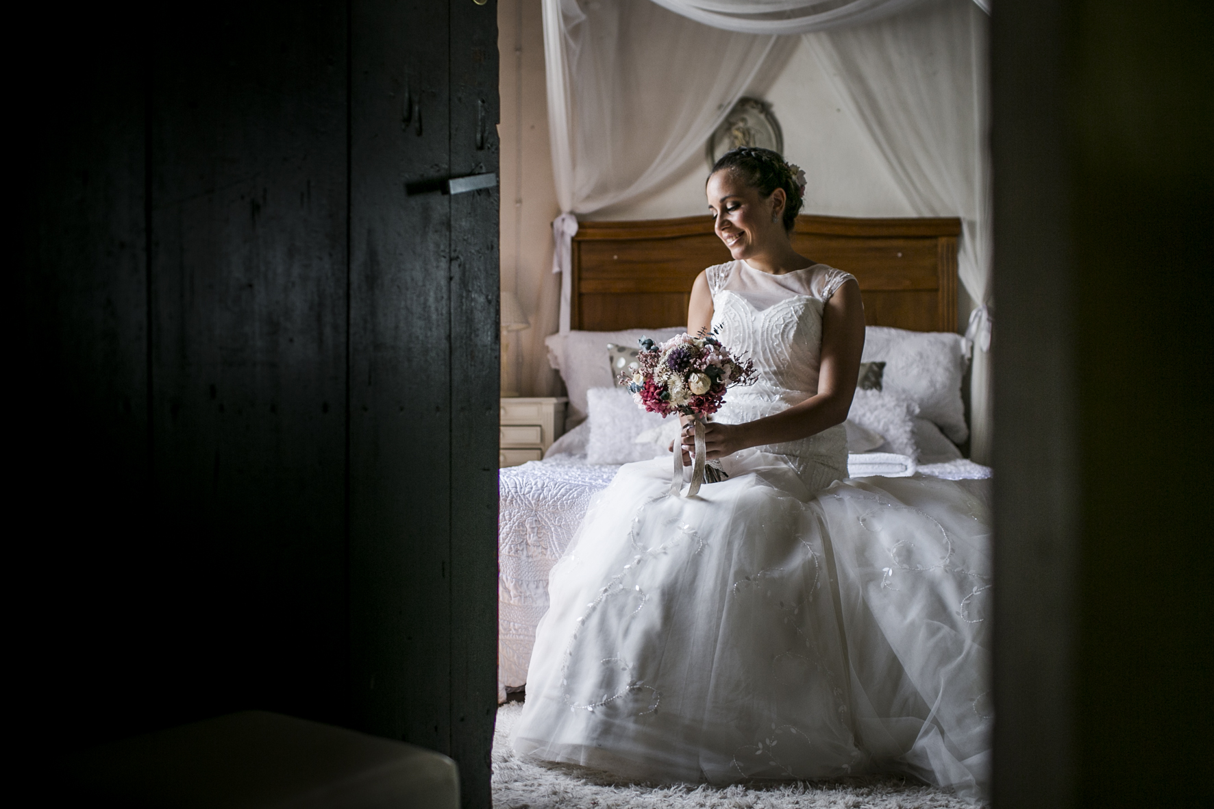 portrait of the birde at Mas del Silenci wedding 