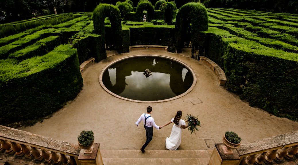 elopement in barcelona, elope in spain, elopement in spain, elopement in laberibto de horta, elopement in el Born, elopement in Park Guell, elopement in la boqueria, wedding in Barcelona, wedding couple in barcelona, elopement in the gothic quarter barcelona, wedding and elopement photographer barcelona, best elopement photos in barcelona, bride and groom in barcelona, spanish elopement, best wedding photos barcelona, best wedding photographer spain, destination wedding in spain, fotografo de boda barcelona, sesion de pareja en barcelona, engagement photos in barcelona, post wedding in barcelona