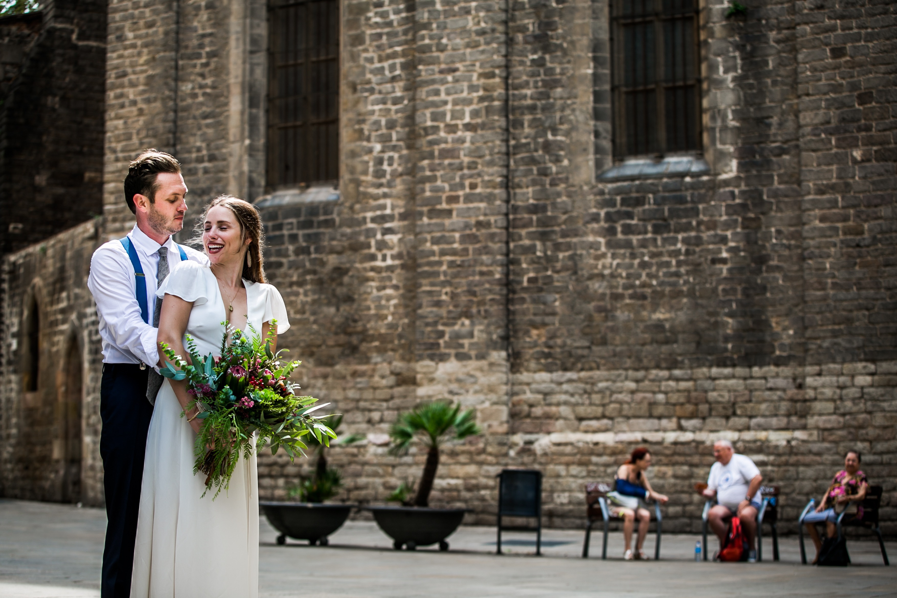 elopement in barcelona (57 of 64) elopement in barcelona, elope in spain, elopement in spain, elopement in laberibto de horta, elopement in el Born, elopement in Park Guell, elopement in la boqueria, wedding in Barcelona, wedding couple in barcelona, elopement in the gothic quarter barcelona, wedding and elopement photographer barcelona, best elopement photos in barcelona, bride and groom in barcelona, spanish elopement, best wedding photos barcelona, best wedding photographer spain, destination wedding in spain, fotografo de boda barcelona, sesion de pareja en barcelona